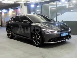 KNAC381AFNA023649 2022 KIA EV6 롱 레인지 2WD 어스-0