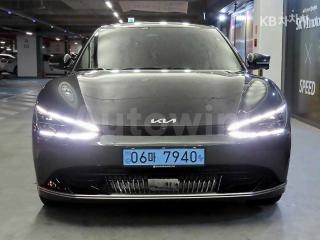 KNAC381AFNA023649 2022 KIA EV6 롱 레인지 2WD 어스-1