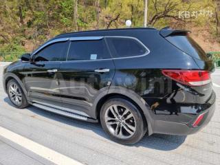KMHSR81XDGU156836 2016 HYUNDAI  MAXCRUZ DIESEL(E-VGT)R2.2 4WD 파이니스트 EDITION 7 SEATS-2