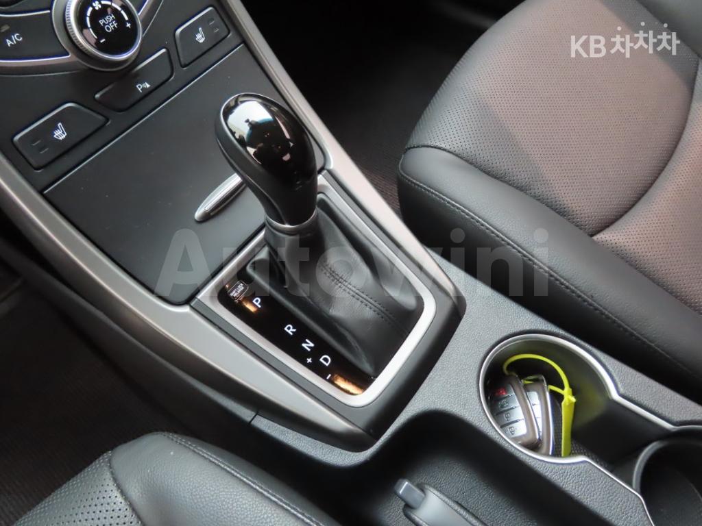 2016 HYUNDAI  AVANTE ELANTRA 1.6 GDI MORDERN BASIC - 11