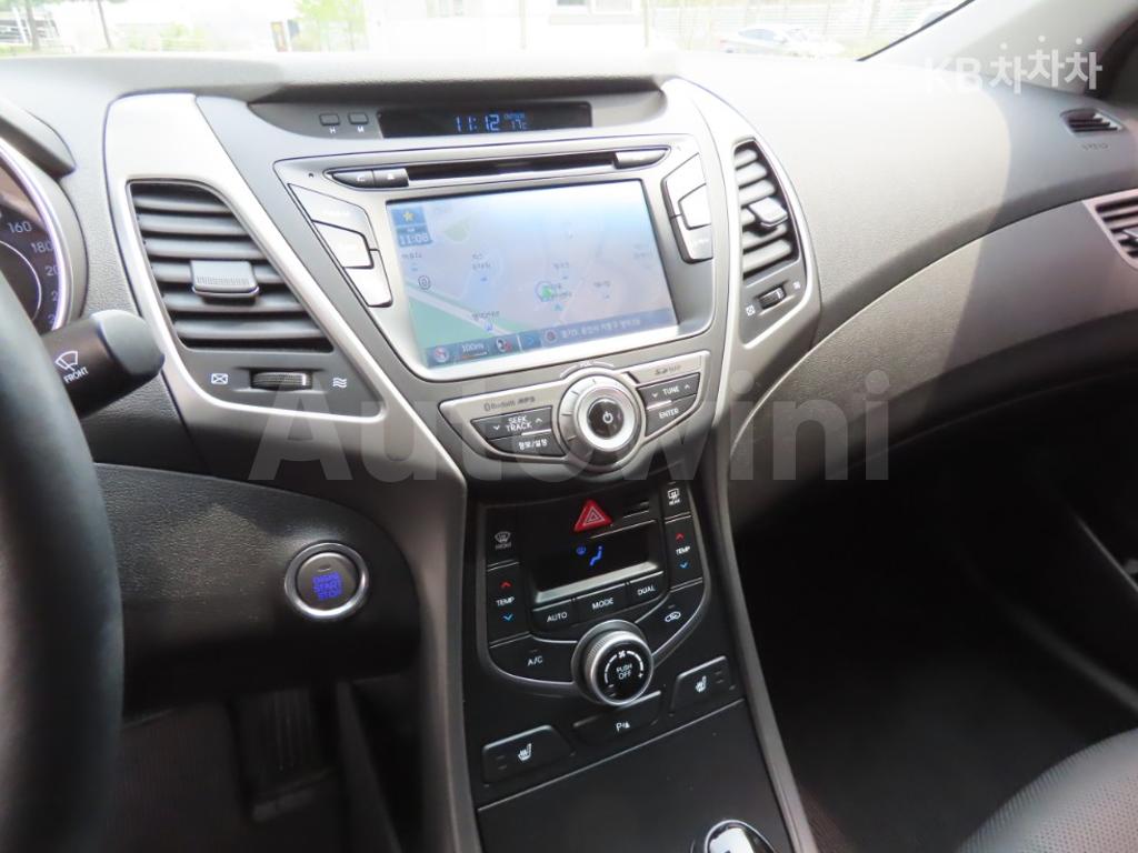 2016 HYUNDAI  AVANTE ELANTRA 1.6 GDI MORDERN BASIC - 12