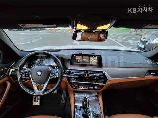 2017 BMW  5SERIES G30  520D M SPORT PLUS - 8