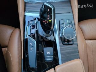 2017 BMW  5SERIES G30  520D M SPORT PLUS - 11