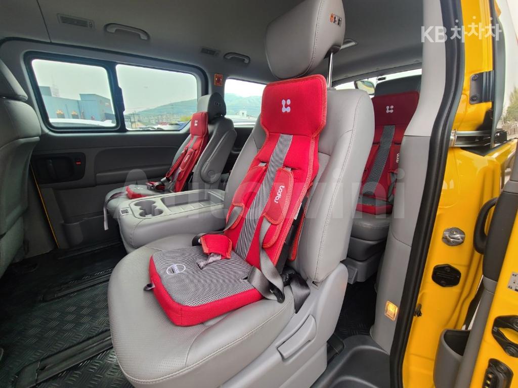 2019 HYUNDAI  GRAND STAREX LPI CHILD PROTECTIVE VEHICLE 12 SEATS - 12