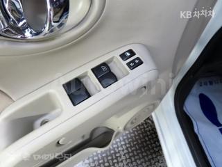 2012 NISSAN CUBE 1.8 S CVT - 11