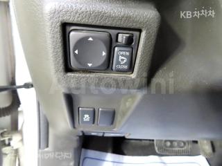 2012 NISSAN CUBE 1.8 S CVT - 12