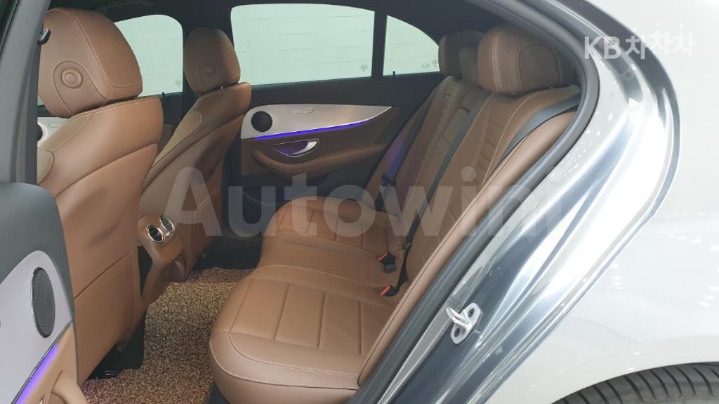2021 MERCEDES BENZ E-CLASS W213  E250 AVANTGARDE - 20