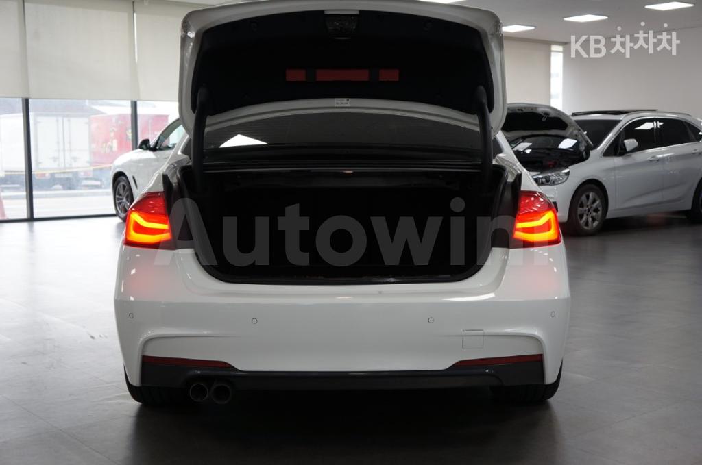 2018 BMW 3 SERIES 330I F30 쉐도우 EDITION - 20