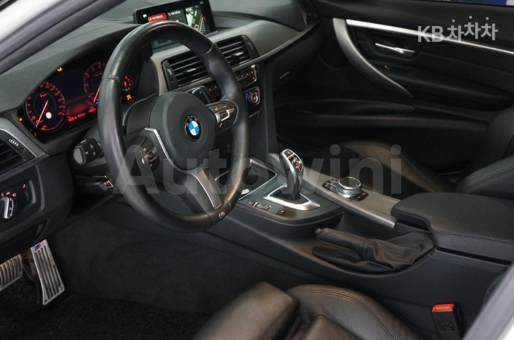2018 BMW 3 SERIES 330I F30 쉐도우 EDITION - 10