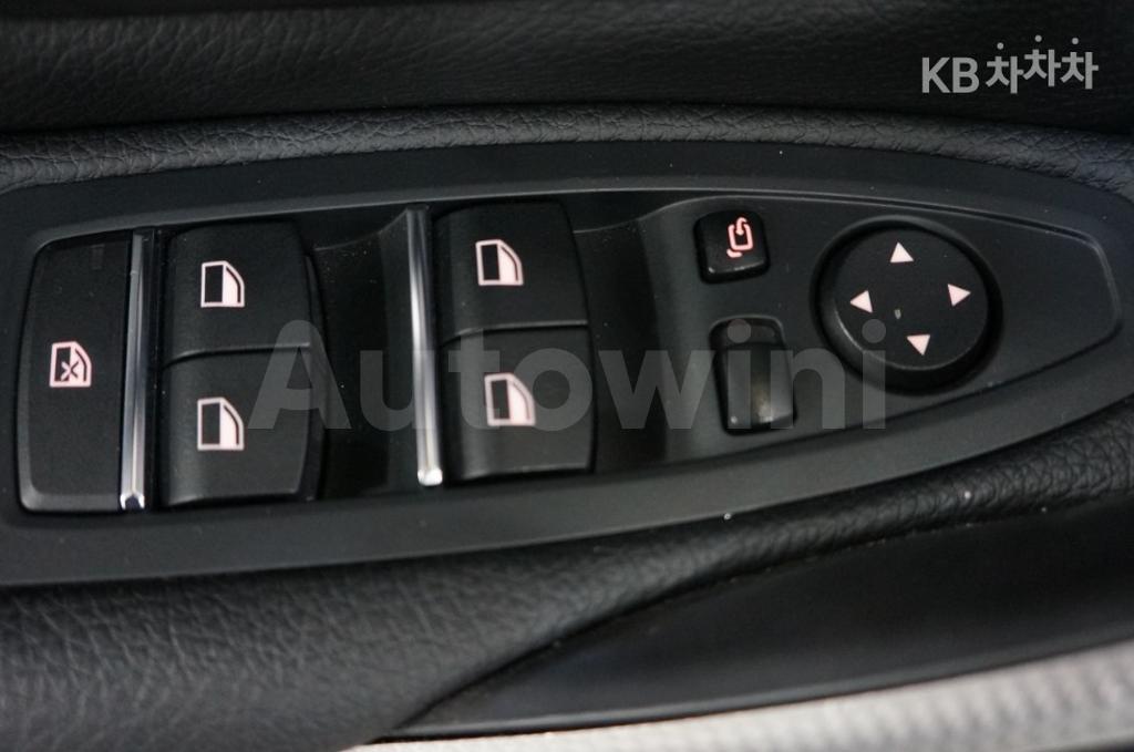 2018 BMW 3 SERIES 330I F30 쉐도우 EDITION - 14