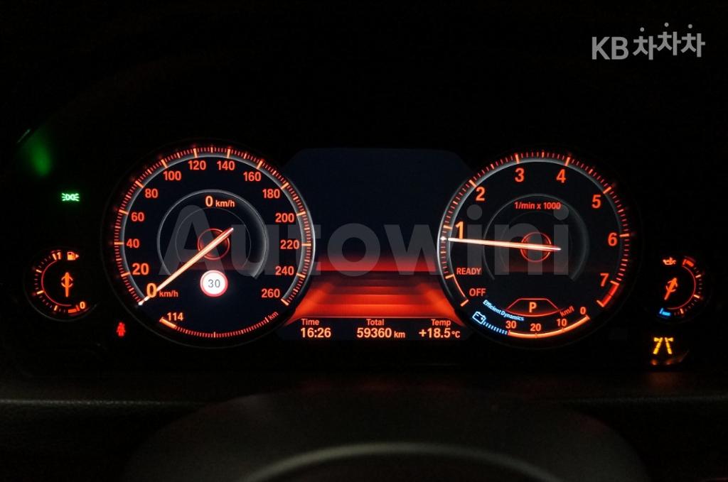 2018 BMW 3 SERIES 330I F30 쉐도우 EDITION - 8