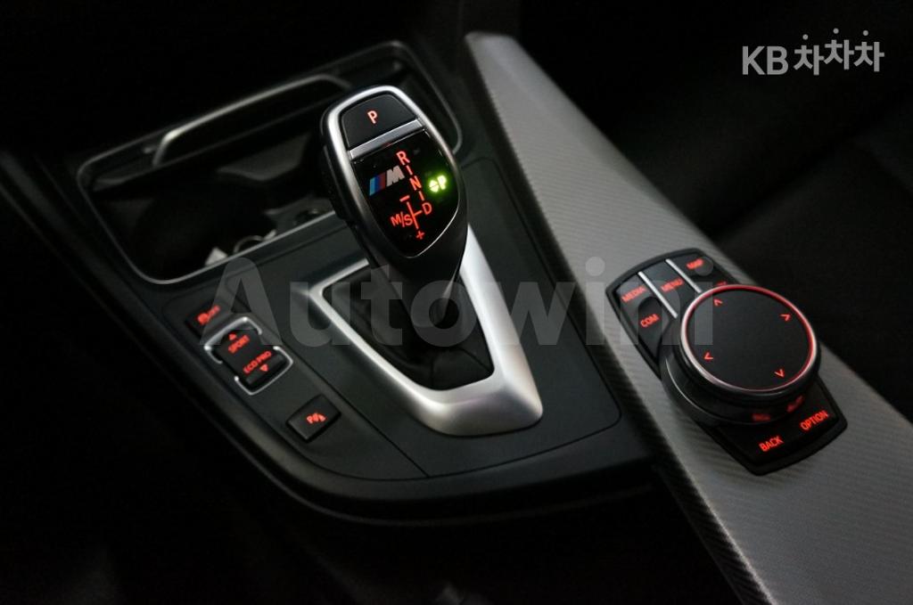 2018 BMW 3 SERIES 330I F30 쉐도우 EDITION - 9