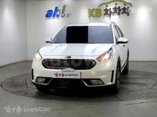 KNACB81CGHA002063 2017 KIA NIRO 1.6 PRESTIGE-1