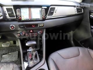 2017 KIA NIRO 1.6 PRESTIGE - 10
