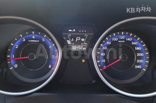 2016 HYUNDAI  AVANTE ELANTRA 1.6 GDI SMART BASIC - 10