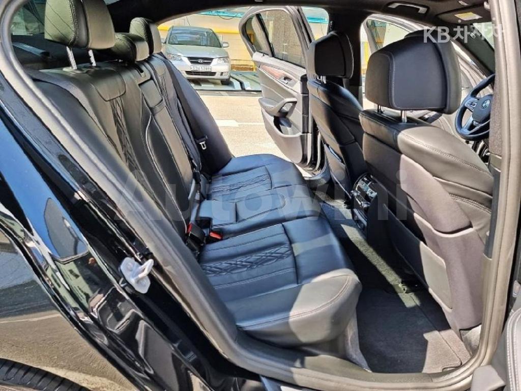 2017 BMW  5SERIES G30  520D M SPORT PLUS - 7