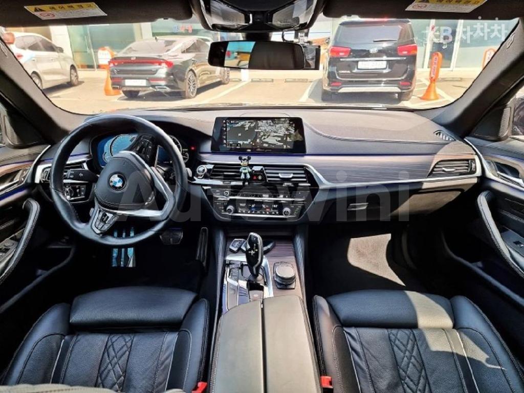 2017 BMW  5SERIES G30  520D M SPORT PLUS - 8