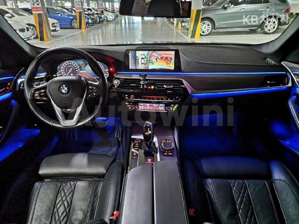 2017 BMW  5SERIES G30  520D M SPORT PLUS - 9