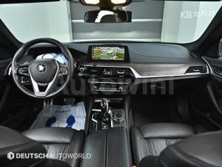 2017 BMW  5SERIES G30  530I M SPORT PLUS - 7