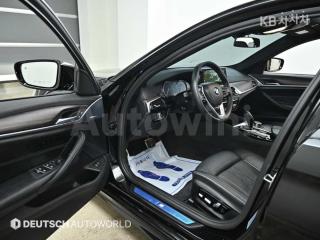 2017 BMW  5SERIES G30  530I M SPORT PLUS - 11