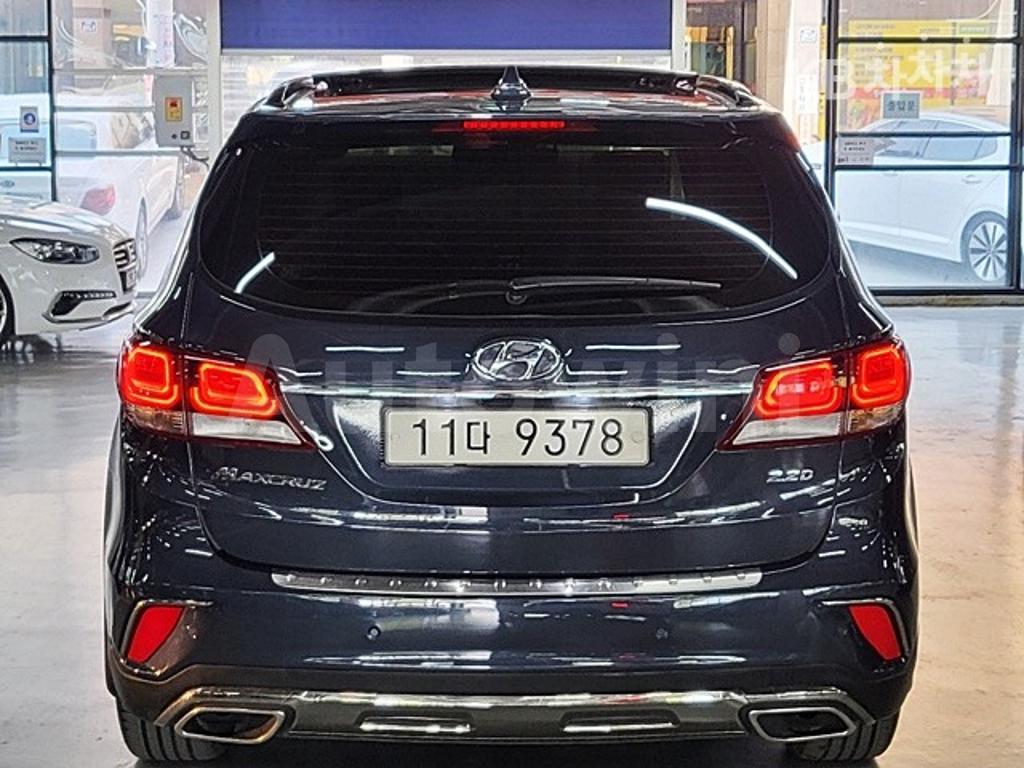 KMHSR81XBJU282989 2018 HYUNDAI  MAXCRUZ DIESEL(E-VGT)R2.2 2WD 파이니스트 EDITION 6 SEATS-2