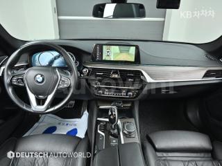 2017 BMW  5SERIES G30  530I M SPORT PLUS - 7
