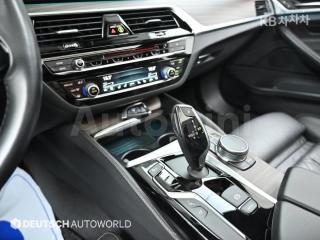 2017 BMW  5SERIES G30  530I M SPORT PLUS - 9