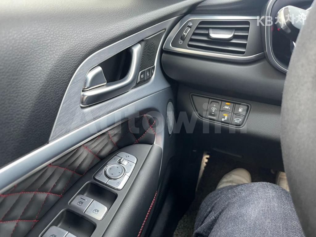 2020 GENESIS G70 2.0T SPORT PACKAGE - 15