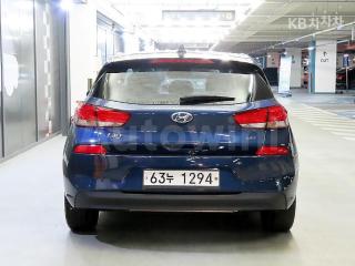 KMHH151AGJU049420 2018 HYUNDAI I30 PD ELANTRA GT 1.4 TURBO STYLE-4