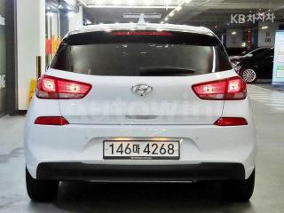 KMHH151AGJU055384 2018 HYUNDAI I30 PD ELANTRA GT 1.4 TURBO STYLE-4