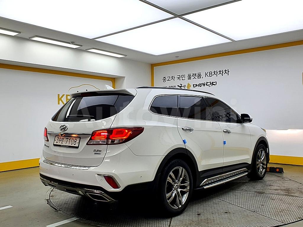 KMHSR81XDJU280975 2018 HYUNDAI  MAXCRUZ DIESEL(E-VGT)R2.2 4WD 파이니스트 EDITION 7 SEATS-2