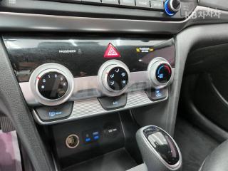 2019 HYUNDAI AVANTE AD ELANTRA 1.6 GDI STYLE - 13