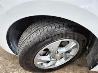 2019 HYUNDAI AVANTE AD ELANTRA 1.6 GDI STYLE - 19