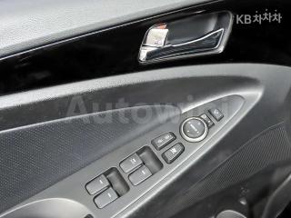2011 HYUNDAI YF SONATA Y20 LUXURY - 12