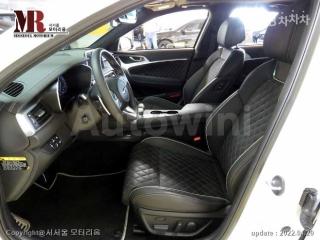KMTG341ABLU069546 2020 GENESIS G70 2.0T SPORT PACKAGE-4