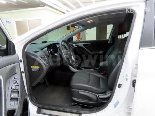 KMHDG41DBGU550208 2016 HYUNDAI  AVANTE ELANTRA 1.6 GDI SMART BASIC-4
