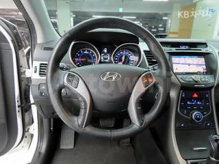 2016 HYUNDAI  AVANTE ELANTRA 1.6 GDI SMART BASIC - 8