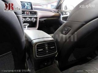 2020 GENESIS G70 2.0T AWD ELITE - 13