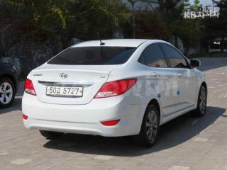 KMHCT41BEKU455340 2019 HYUNDAI ACCENT  1.4 VVT MORDERN-2