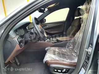2017 BMW  5SERIES G30  530I XDRIVE M SPORT - 8