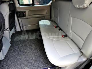 KMFWBX7KBLU108329 2020 HYUNDAI  GRAND STAREX VAN 5 SEATS MORDERN-5