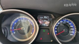 2016 HYUNDAI  AVANTE ELANTRA 1.6 GDI SMART BASIC - 9