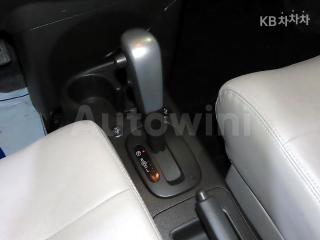 2011 NISSAN CUBE 1.8 SL CVT - 12