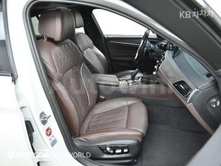 2017 BMW  5SERIES G30  530I M SPORT PLUS - 10