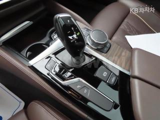2017 BMW  5SERIES G30  530I M SPORT PLUS - 11