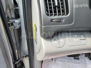 2017 HYUNDAI  GRAND STAREX VAN 5 SEATS MORDERN - 8