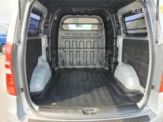 2017 HYUNDAI  GRAND STAREX VAN 5 SEATS MORDERN - 13