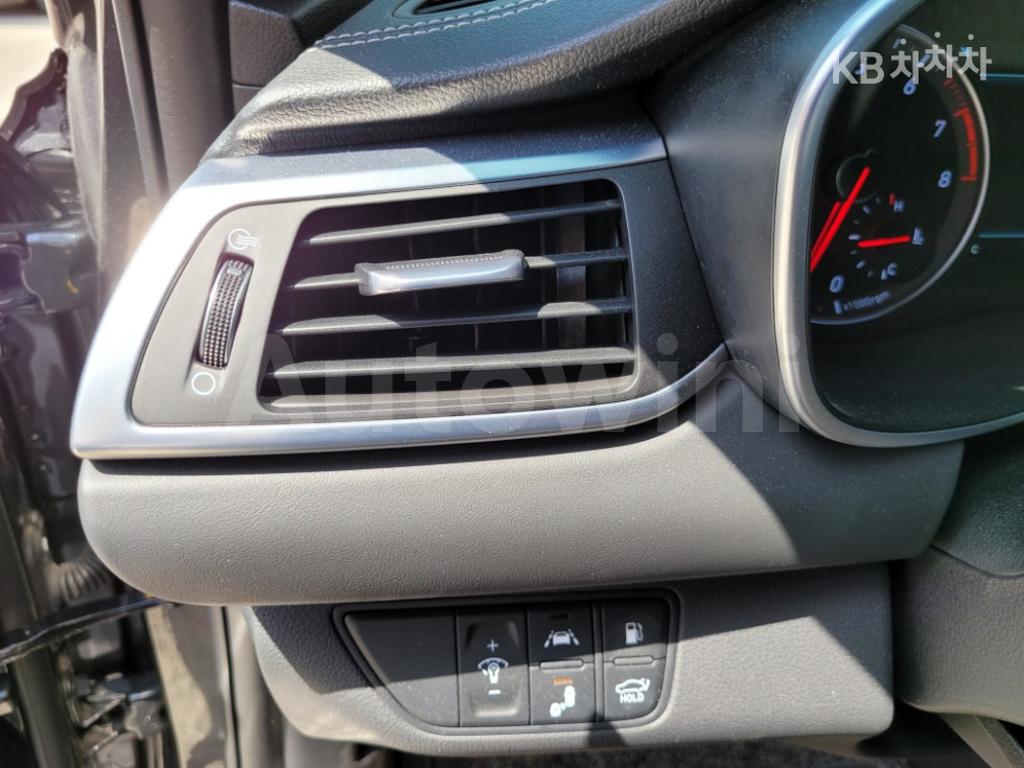 2020 GENESIS G70 2.0T SPORT PACKAGE - 9