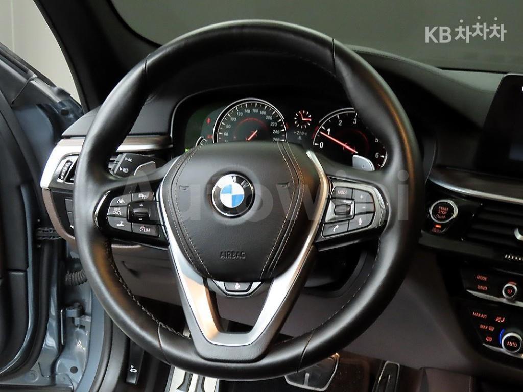2017 BMW  5SERIES G30  530I XDRIVE M SPORT PLUS - 7