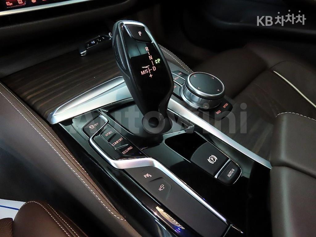 2017 BMW  5SERIES G30  530I XDRIVE M SPORT PLUS - 11